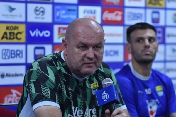 Berlatih Mandiri: Pemain Persib Bandung Diberi Program Latihan Individual Selama Liburan