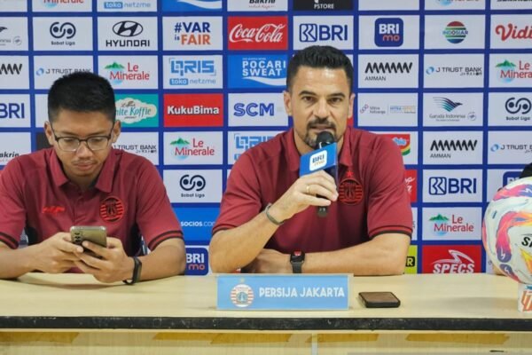 Carlos Peña: Persaingan Papan Atas Liga 1 Kian Memanas