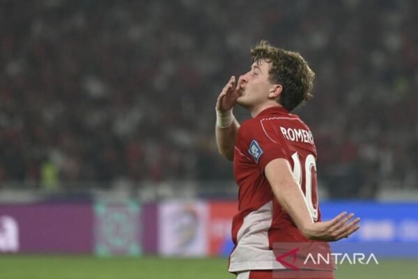 Penalty Ole Romeny Membawa Indonesia Memimpin atas China di Babak Pertama